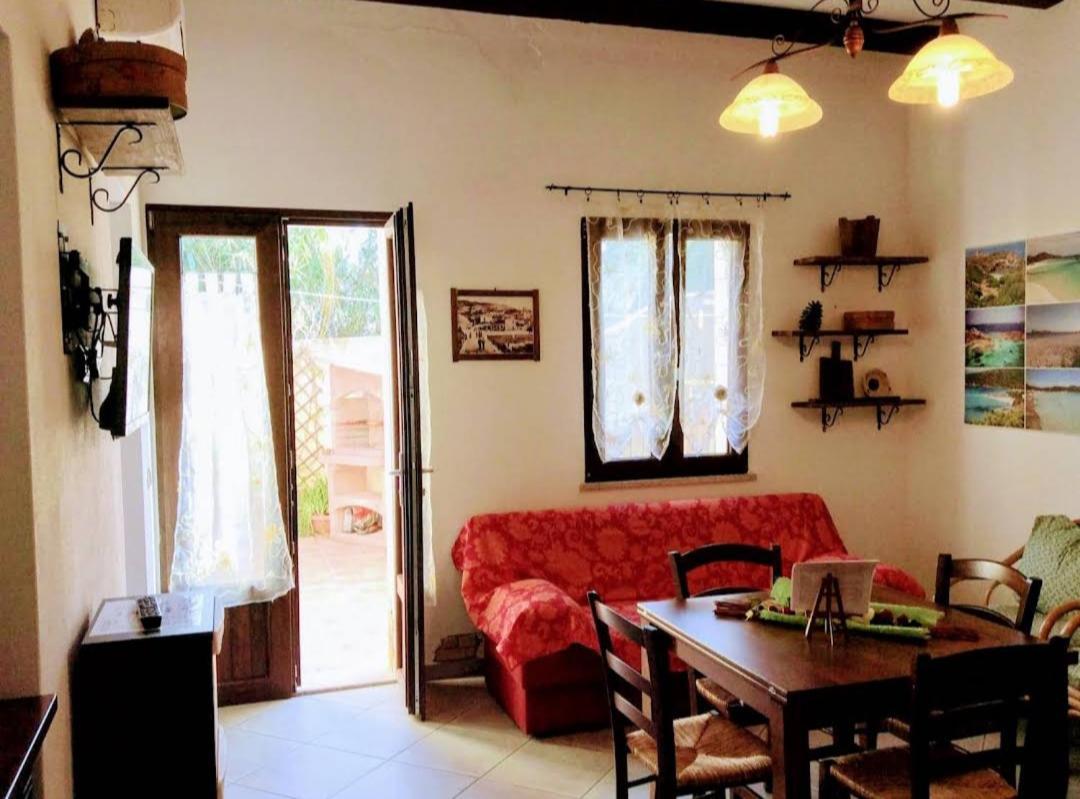 B&B Su Frori Arrubiu Teulada Bagian luar foto